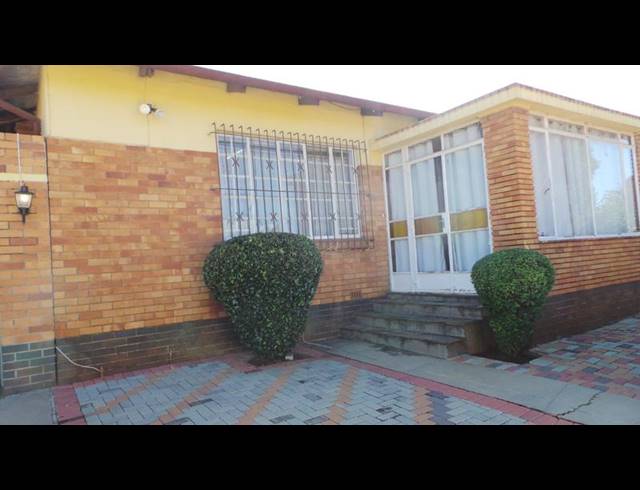 4 BEDROOM HOUSE FOR SALE IN PRIMROSE HILL